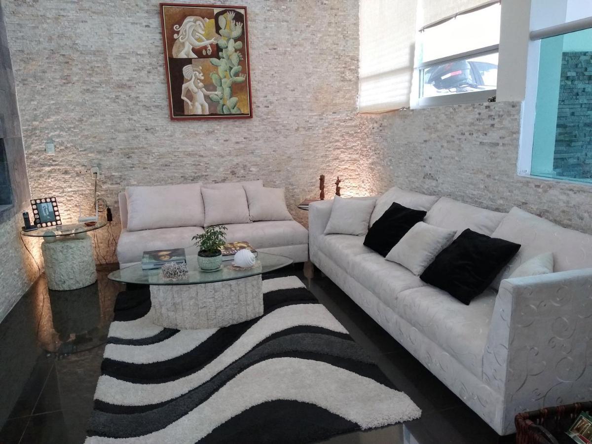 Habitacion Matrimonial Con Cama Y Sofa Para Cuatro Personas Tlaxcalancingo Bagian luar foto