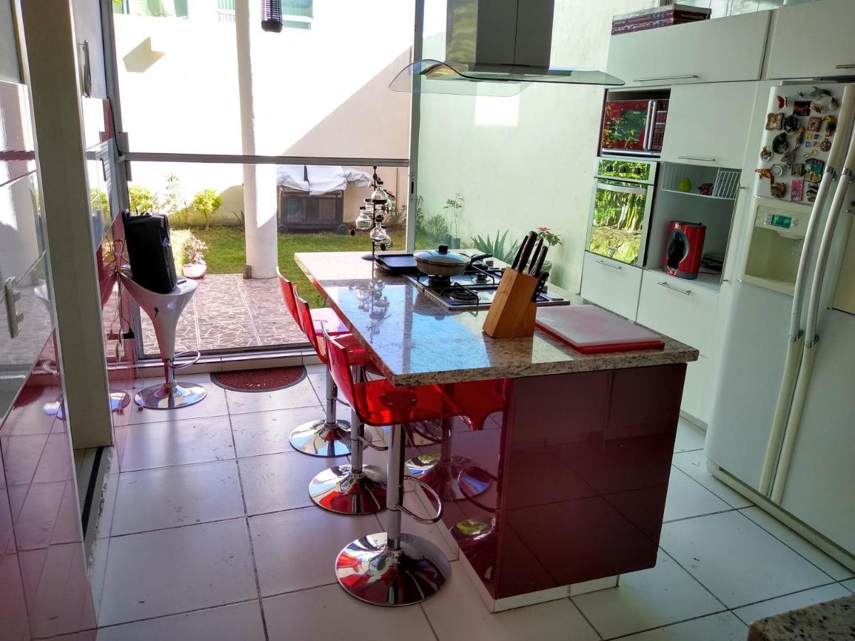 Habitacion Matrimonial Con Cama Y Sofa Para Cuatro Personas Tlaxcalancingo Bagian luar foto